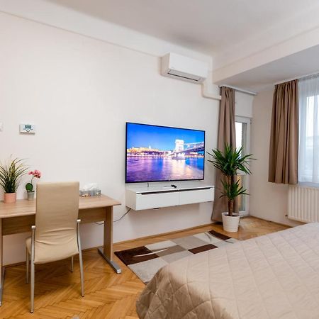 Budapest Deluxe Apartman With Free Parking Place Exterior photo